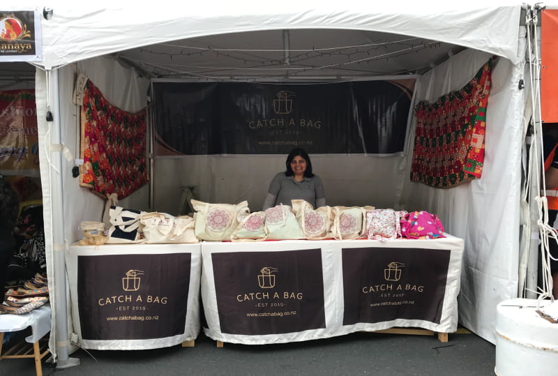catch-a-bag-market-stall